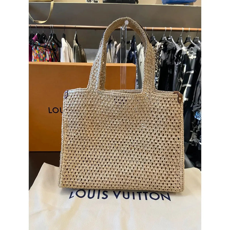LOUIS VUITTON BY THE POOL RAFFIA ONTHEGO MM M24723
