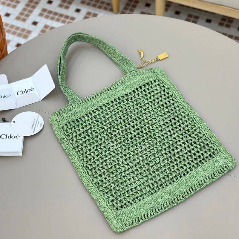 CHLOÉ SUMMER BANANA BAG IN RAFFIA